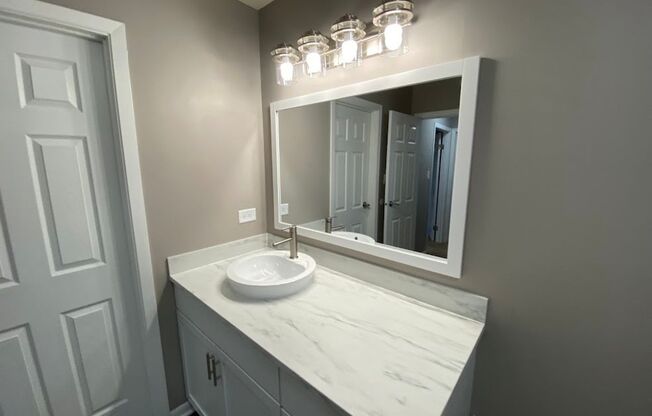 2 beds, 1 bath, 984 sqft, $1,695, Unit 155 118