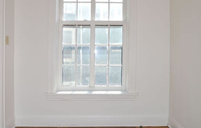 Studio, 1 bath, 500 sqft, $870, Unit 24 - 118