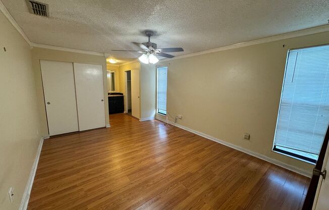 Cozy 3-bedroom, 2-bathroom home in heart of Tampa