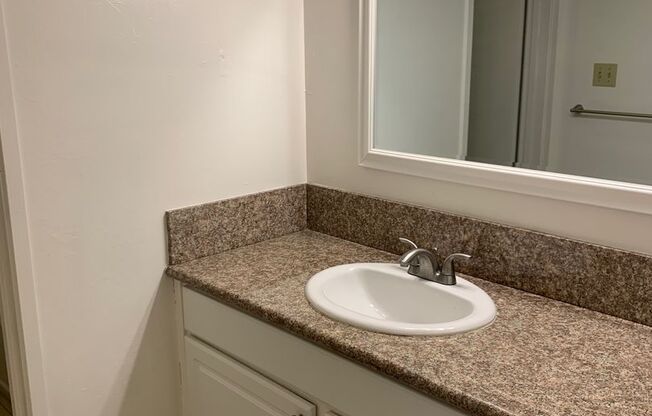 1 bed, 1 bath, $1,550, Unit 06