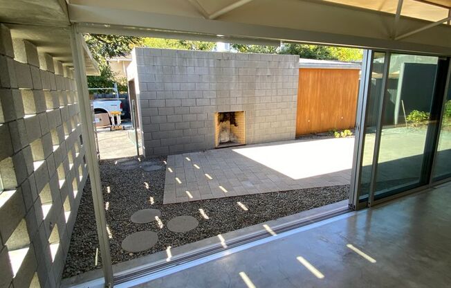 Stunning Modern Eichler-Inspired Home in Barron Park, Palo Alto