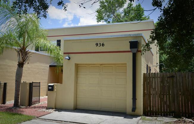 936 ARAGON AVE