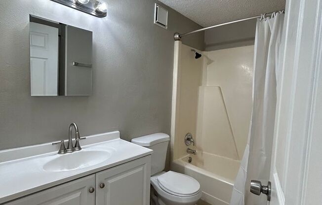 1 bed, 1 bath, 576 sqft, $1,095, Unit 168