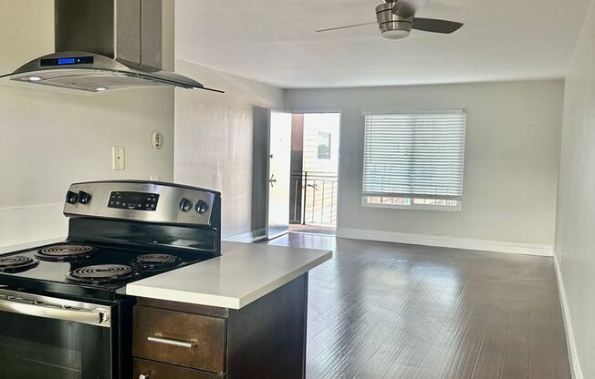 1 bed, 1 bath, 850 sqft, $2,200, Unit 219