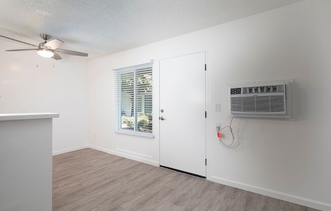 1 bed, 1 bath, $1,895, Unit 55