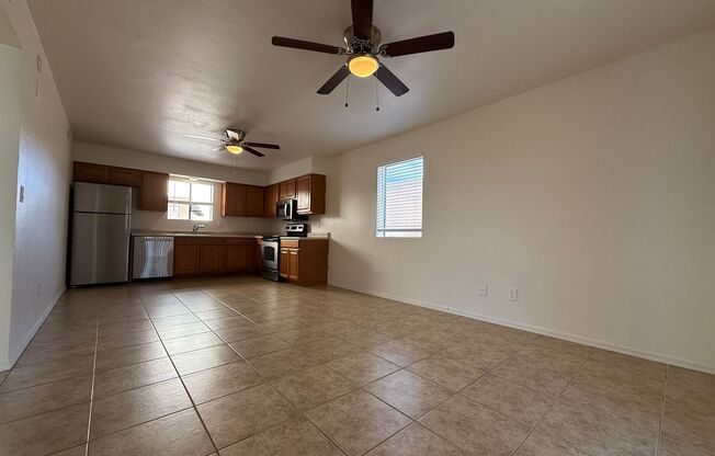 2 beds, 1 bath, $1,200, Unit # 105