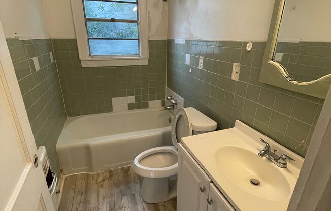 2 beds, 1 bath, $800