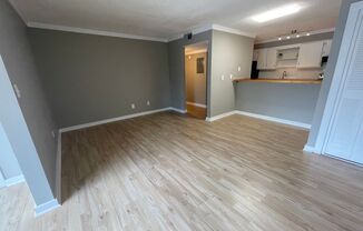 1 bed, 1 bath, $950, Unit Apt B