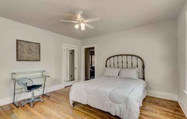 1 bed, 1 bath, 800 sqft, $895, Unit 1402