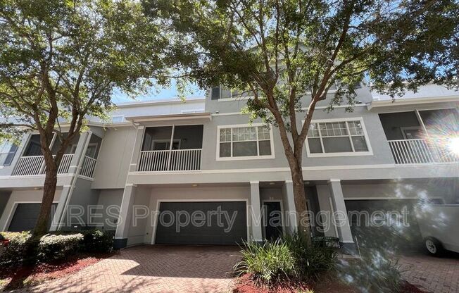 2496 GRAND CENTRAL PKWY