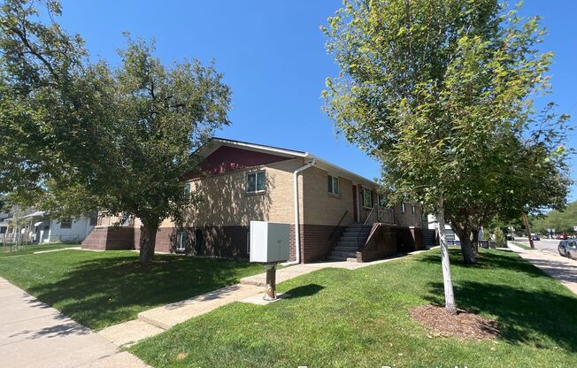 2 beds, 1 bath, $1,895, Unit 4585