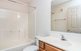 1 bed, 1 bath, 728 sqft, $960