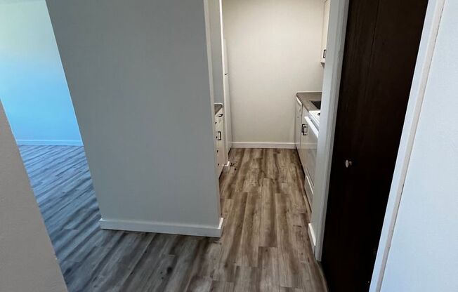 1 bed, 1 bath, 700 sqft, $1,075