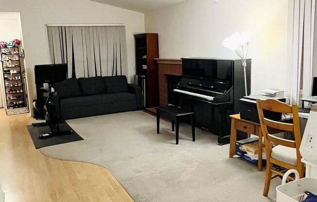 Updated 3 Bed / 2 Bath in Sabre Springs!!