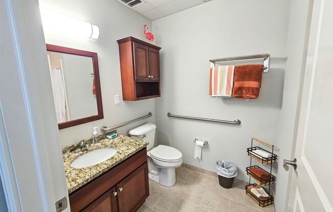 Studio, 1 bath, 365 sqft, $1,065, Unit 17-612