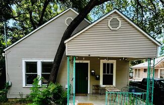 Duplex - 615 West 31st