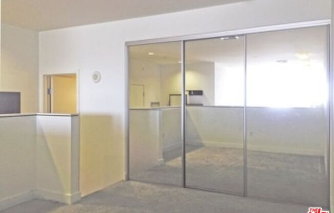 1 bed, 1 bath, 750 sqft, $2,500, Unit 1711