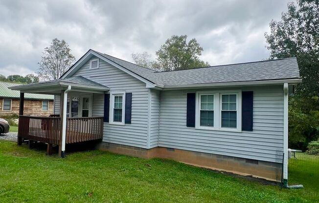 Cute 2 bedroom 1 bath in Asheville