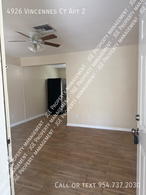 4926 VINCENNES CT