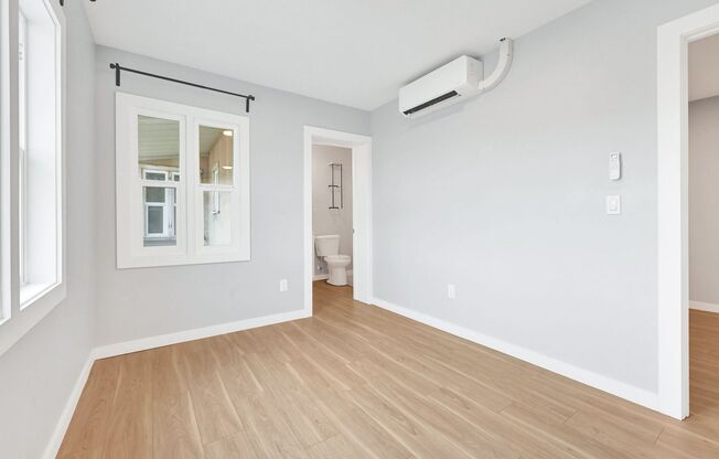 2855 Washington Blvd