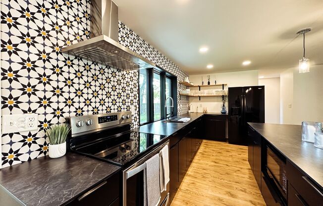 Beautiful 3 Bed 2.5 Bath Home!