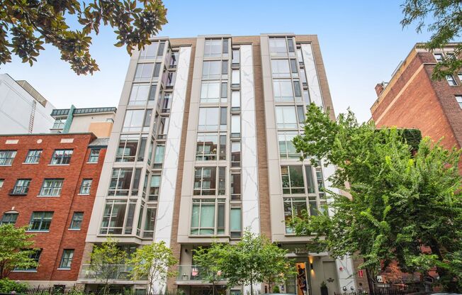 2 beds, 2 baths, 905 sqft, $4,025, Unit 203