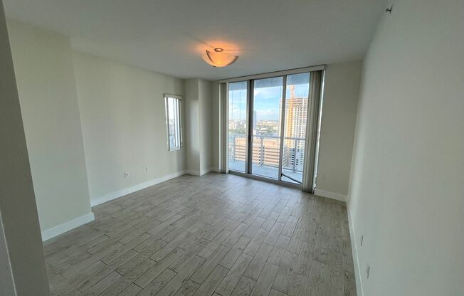 2 beds, 2 baths, 1,310 sqft, $3,450, Unit Latitud on the River - Unit #2301