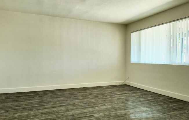 1 bed, 1 bath, 640 sqft, $995, Unit 1401-23