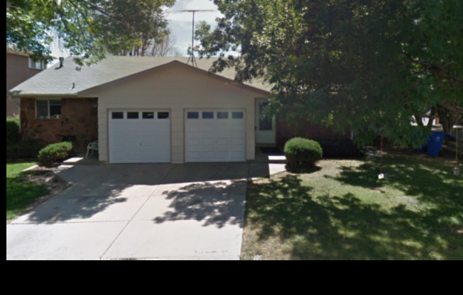 3 Bedroom, 1 Bath, Oversized Garage, Centrally Located, $1799/month