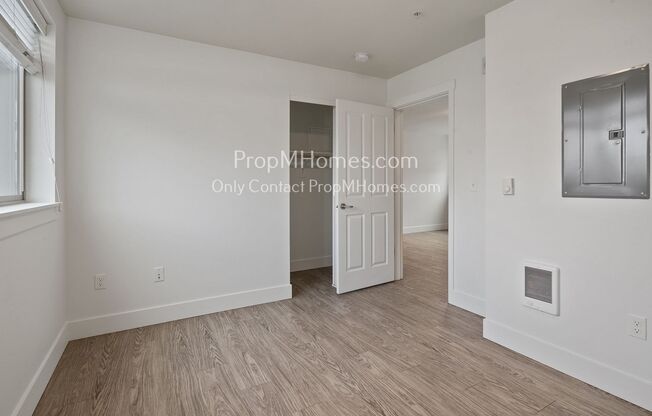 1 bed, 1 bath, $1,549, Unit 4975 NE 14th Place - Unit 205