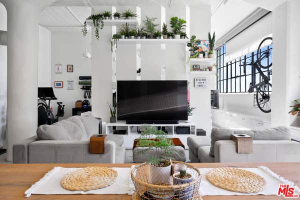 1 bed, 1 bath, 1,020 sqft, $2,860, Unit 617