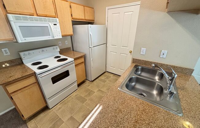 1 bed, 1 bath, $1,295, Unit # 1713