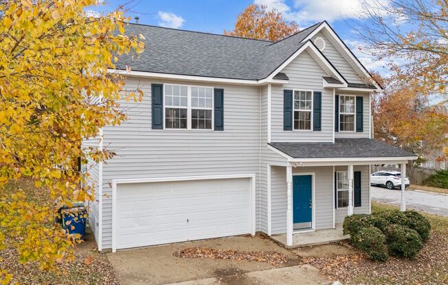 Gorgeous 3 Bedroom Home, with Updated Kitchen, LVP Floors, Fenced Yard, Premium Finishes, Pet Friendly!