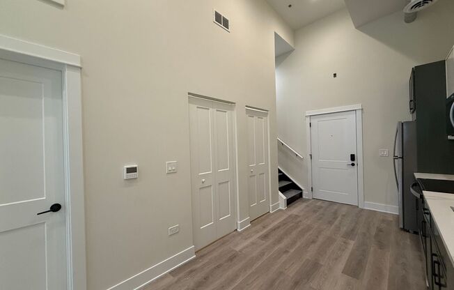 1 bed, 1.5 baths, 689 sqft, $3,375, Unit 202