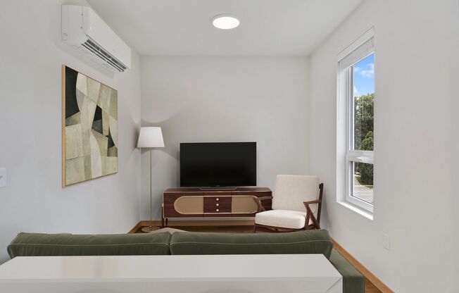Studio, 1 bath, 500 sqft, $1,400, Unit 208