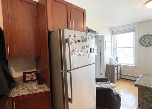 1 bed, 1 bath, 460 sqft, $2,700, Unit 9