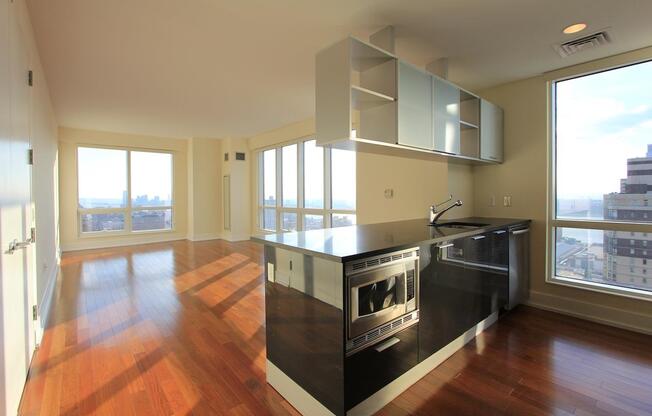 1 bed, 1 bath, 794 sqft, $5,100, Unit 38-H