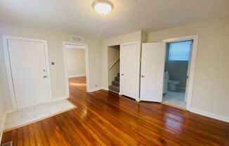 2 beds, 1 bath, $1,250