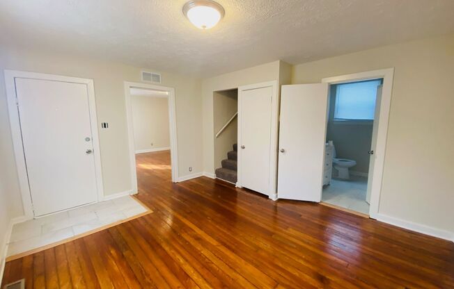 Shelby Park Amazing Newly Renovated 2 Bedroom House