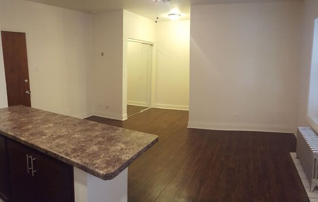 4756 N. Maplewood Ave.