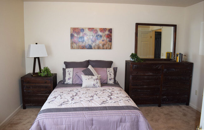 Well Appointed Bedroom at Huntington Cove Apartments, Merrillville, 46410