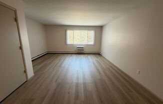 1 bed, 1 bath, $815, Unit 16