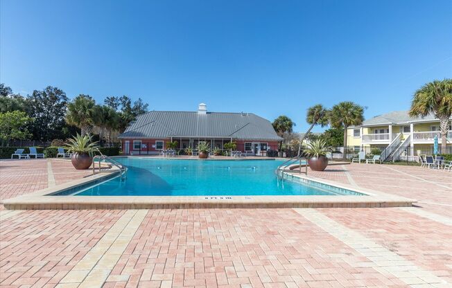 2 beds, 1 bath, $2,100