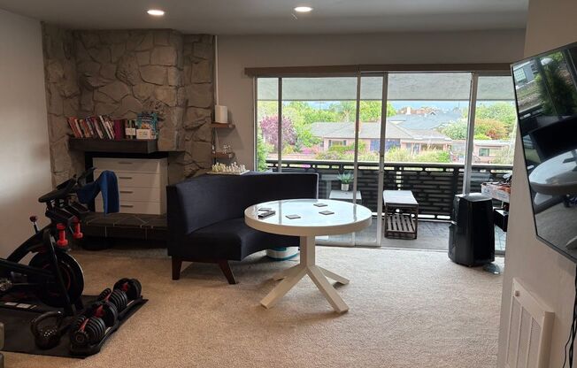 339 Broadway #215-30% Rental Fee