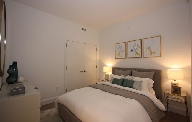 1 bed, 1 bath, 692 sqft, $3,500, Unit 10M