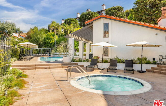 1559 PALISADES DR