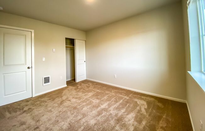 2 beds, 2 baths, 926 sqft, $1,595, Unit 304 Bld. 3