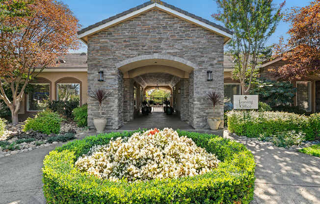 Mountain Shadows Apartments - Main entryway