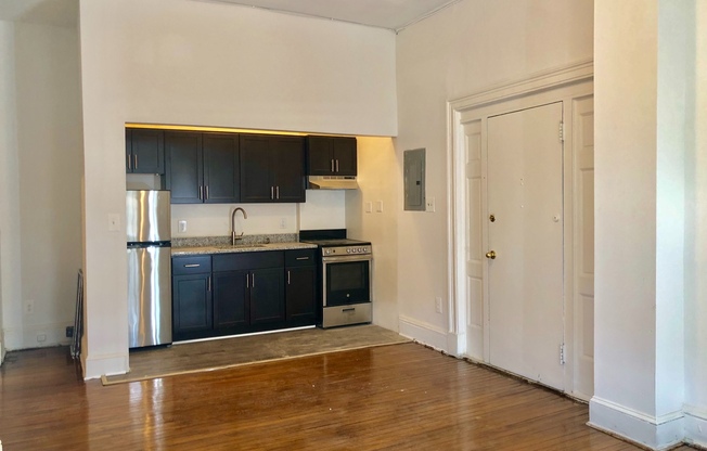 1 bed, 1 bath, 450 sqft, $1,249, Unit 1301-03