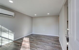 2 beds, 1 bath, $1,020, Unit UNIT C